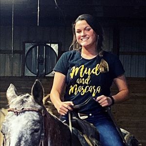 Meet your Posher, Carly